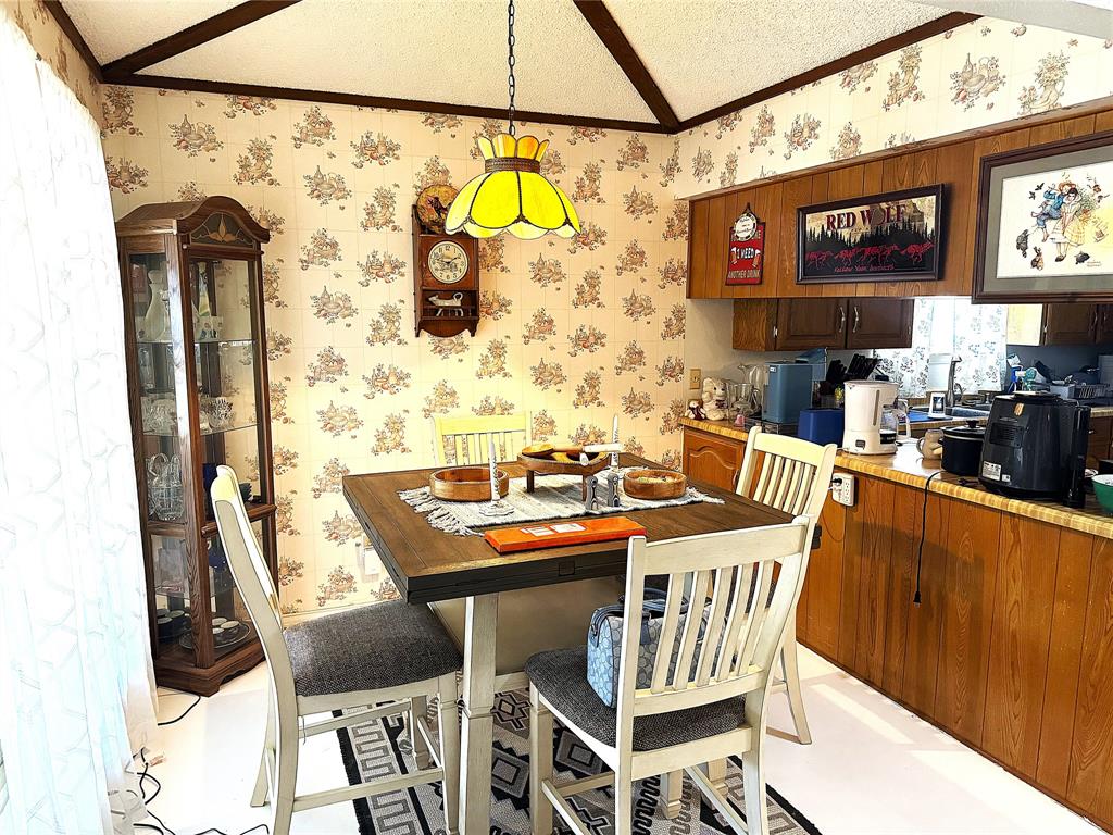 707 Buckboard Street