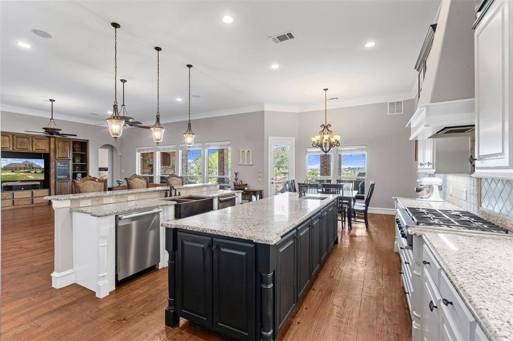 9809 Harbour View Lane
