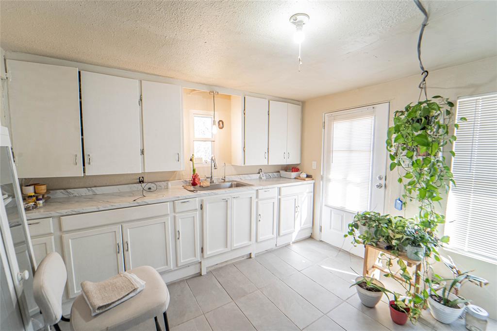 Holloman S - Residential