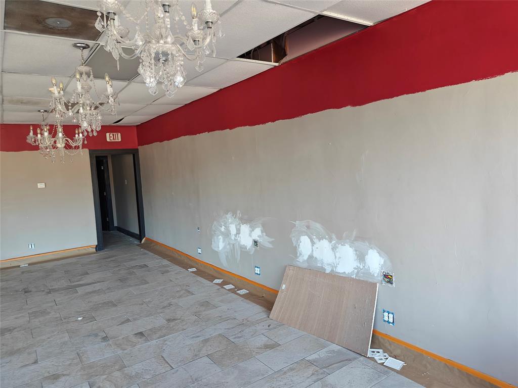 Western Hills Add Sec 5 - Commercial Lease