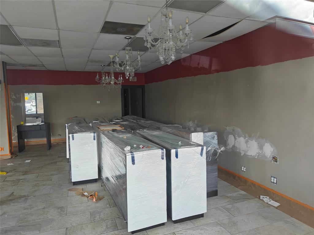 Western Hills Add Sec 5 - Commercial Lease