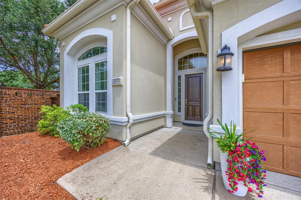 2572 History Lane