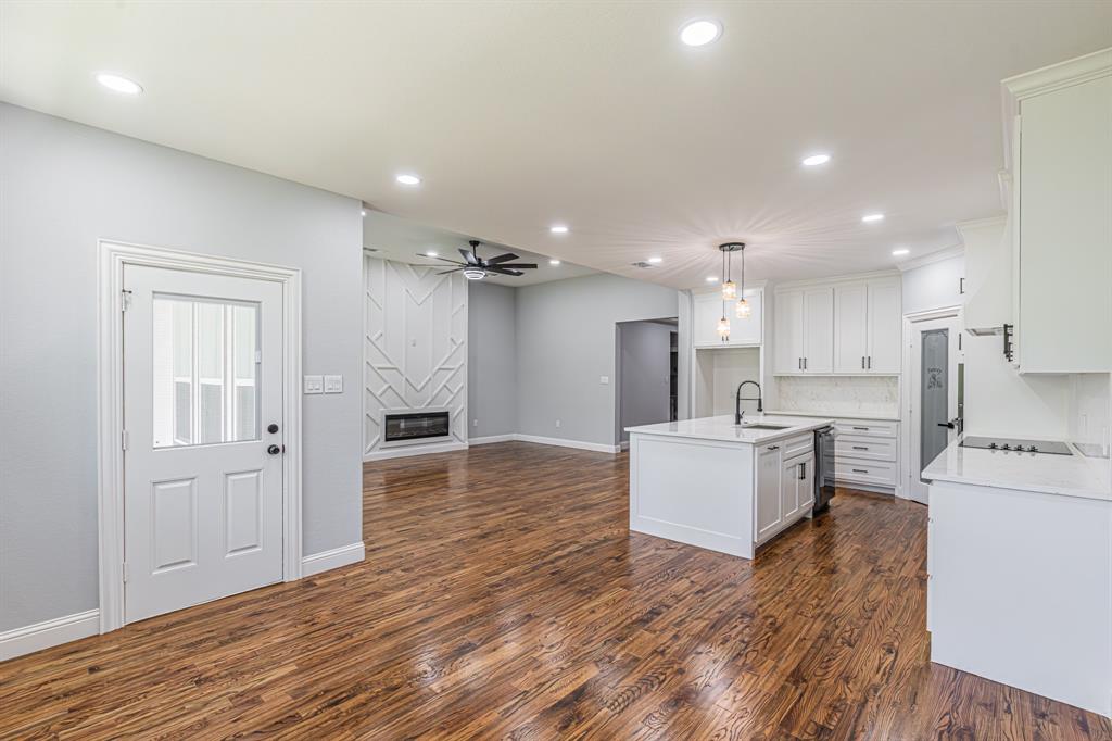 Runaway Bay Unit 4 - Residential