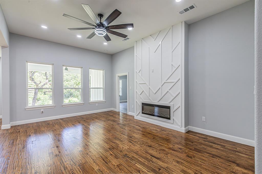Runaway Bay Unit 4 - Residential