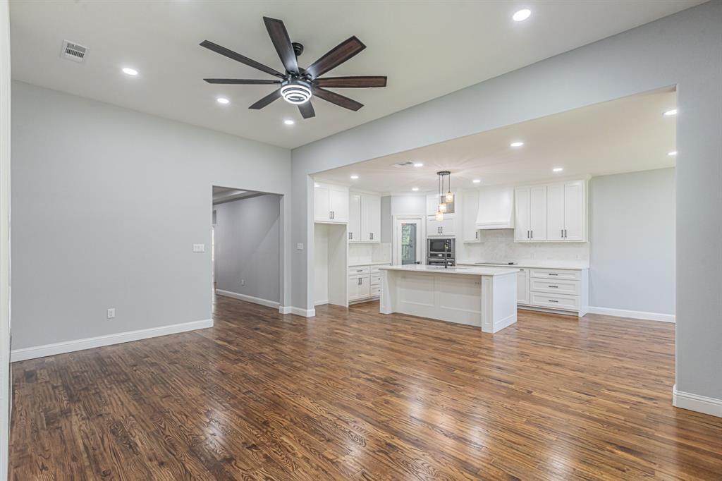 Runaway Bay Unit 4 - Residential