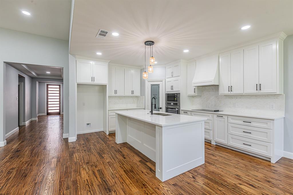 Runaway Bay Unit 4 - Residential