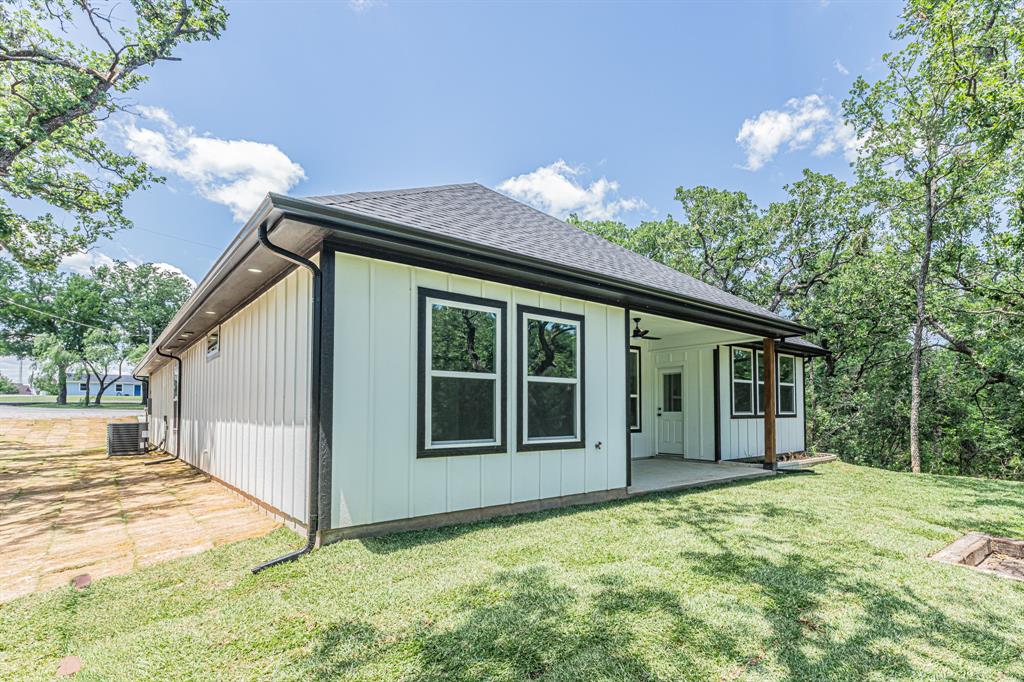 Runaway Bay Unit 4 - Residential