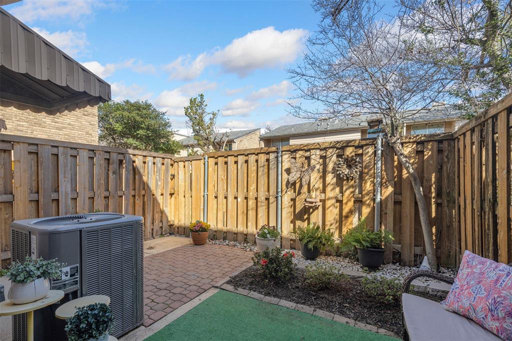 Brooktown Twnhs - Residential