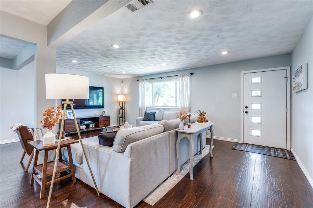 8450 Sweetwater Drive