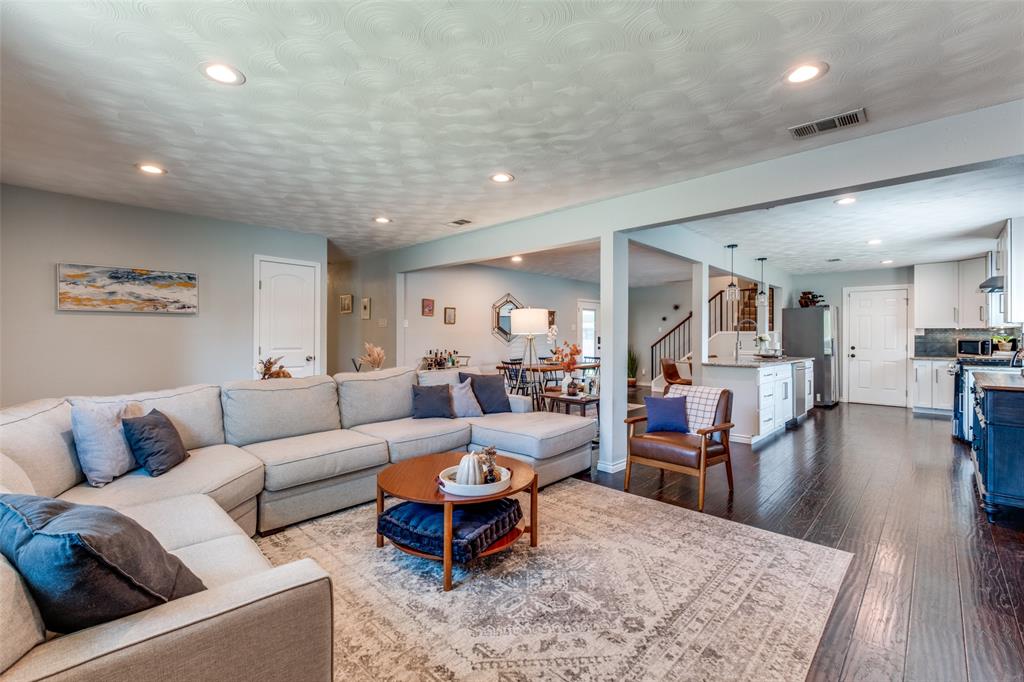 8450 Sweetwater Drive