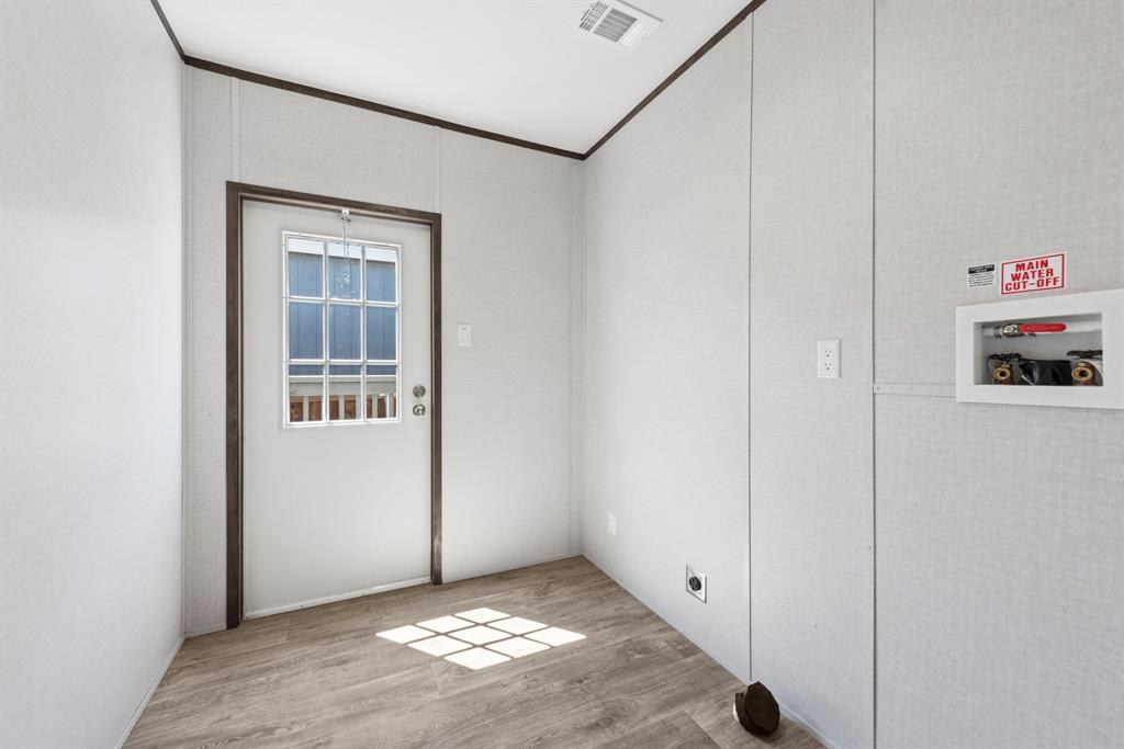 Comanche Cove - Residential