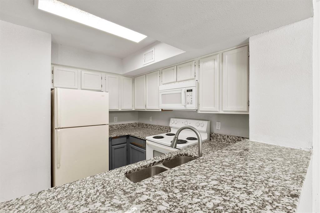 Richland Trace Condos - Residential