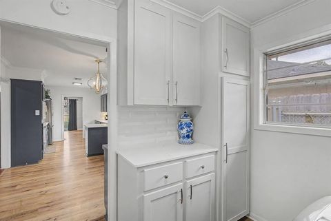 Tiny photo for 256 Wedgewood Drive, Shreveport, LA 71105 (MLS # 21198415)