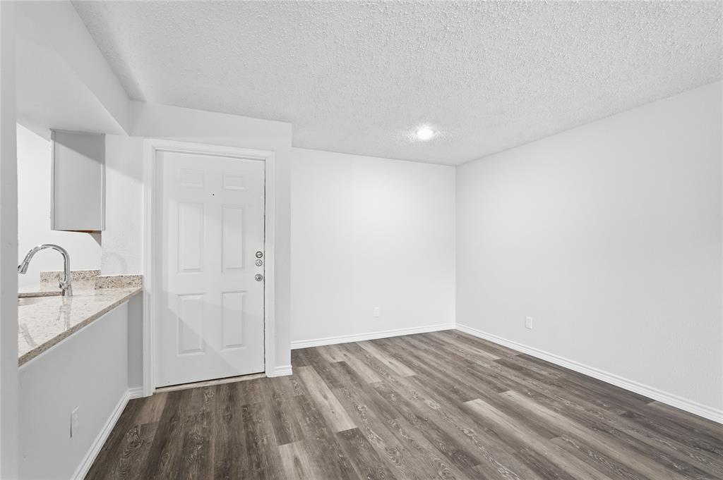 Cambridge Condos Ph 01 03 - Residential