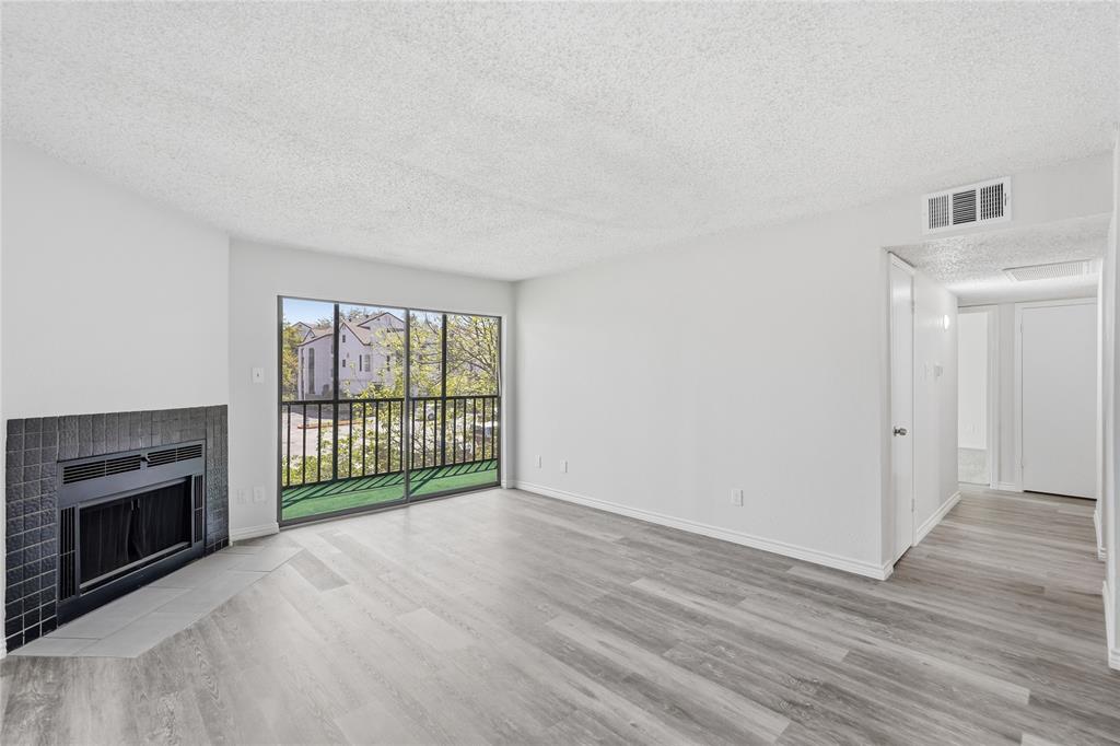 Cambridge Condos Ph 01 03 - Residential