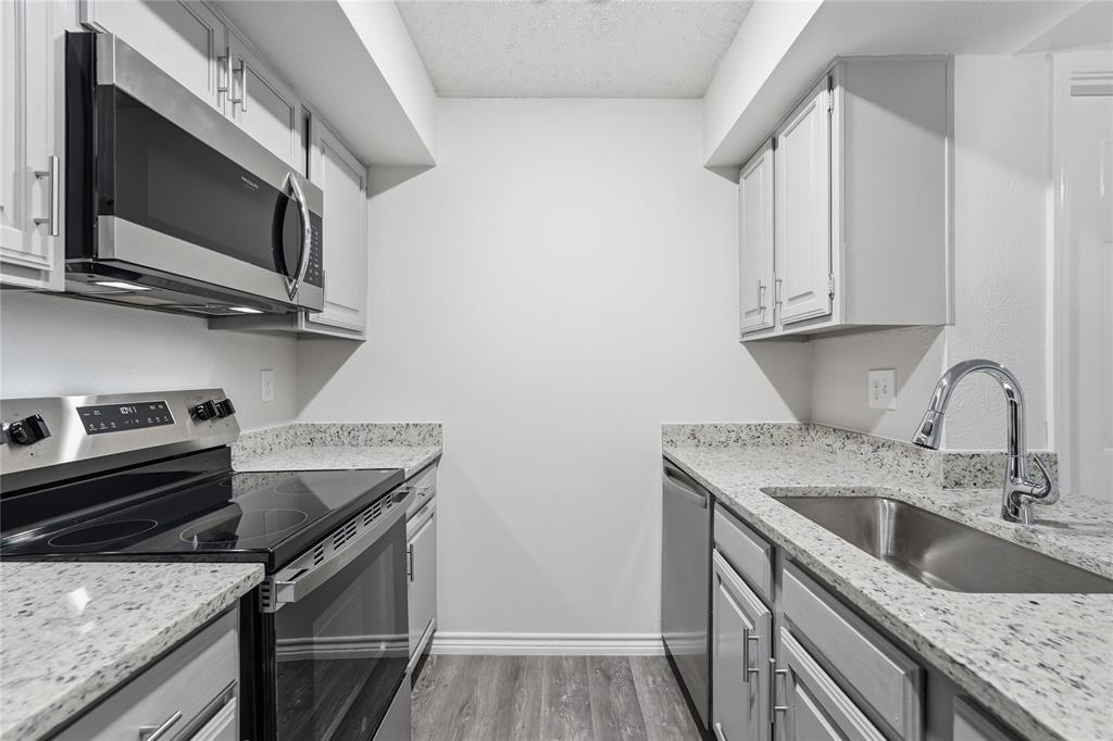 Cambridge Condos Ph 01 03 - Residential