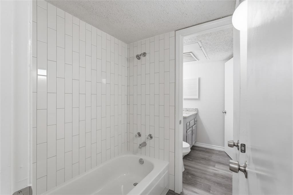 Cambridge Condos Ph 01 03 - Residential