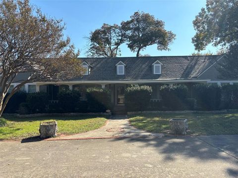 1216 Los Altos Lane Duncanville TX 75116