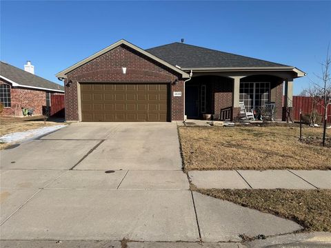 Photo of 4045 Diamond Ridge Drive, Fort Worth, TX 76244 (MLS # 21166906)
