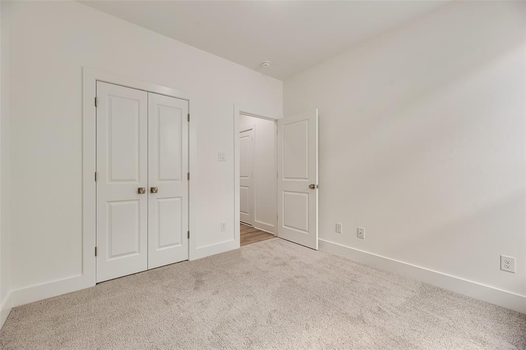 Deerpath Village 03 - Residential