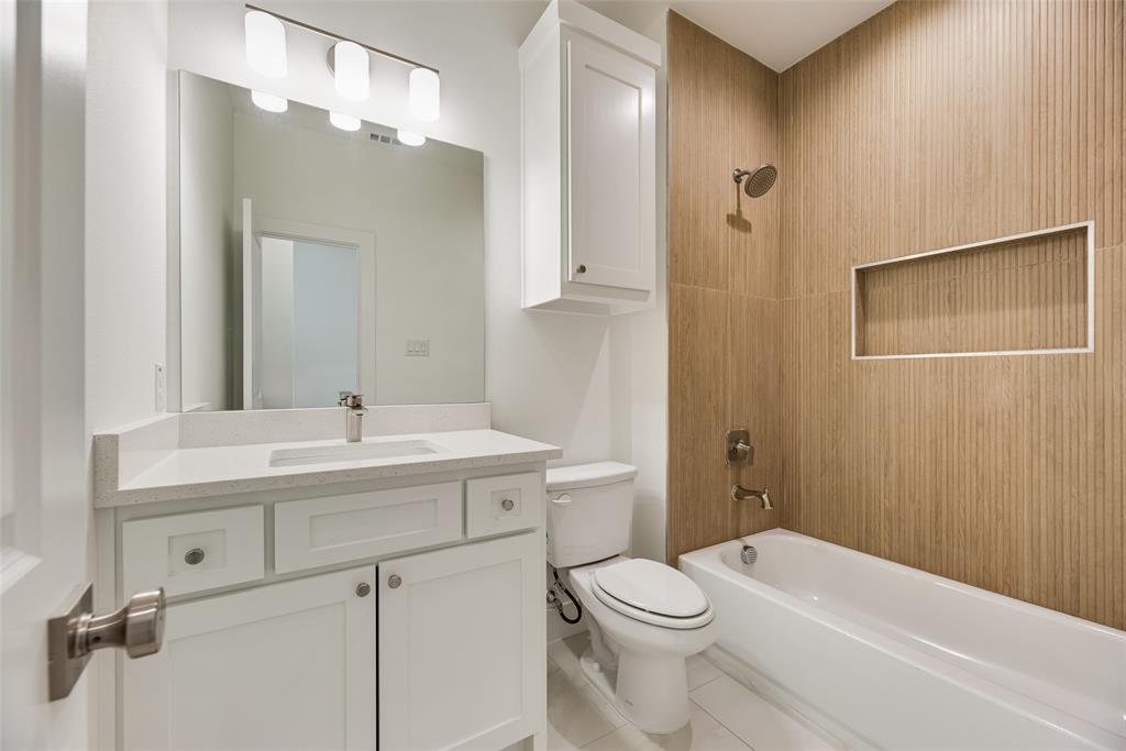 Deerpath Village 03 - Residential