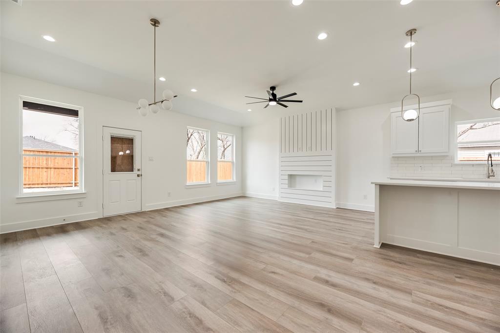 Deerpath Village 03 - Residential