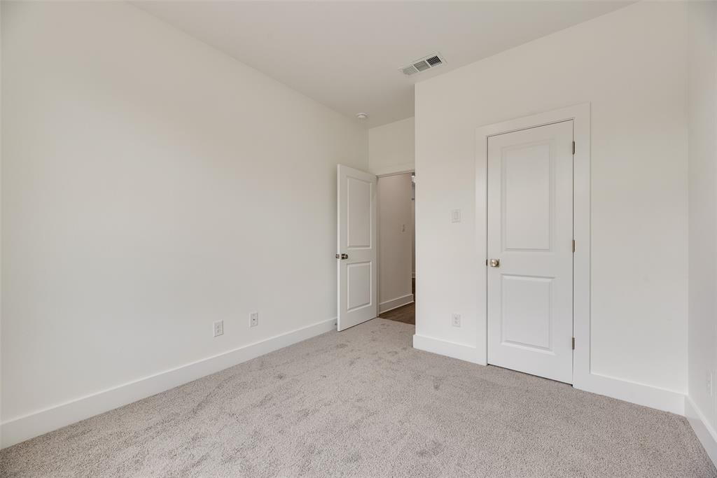 Deerpath Village 03 - Residential