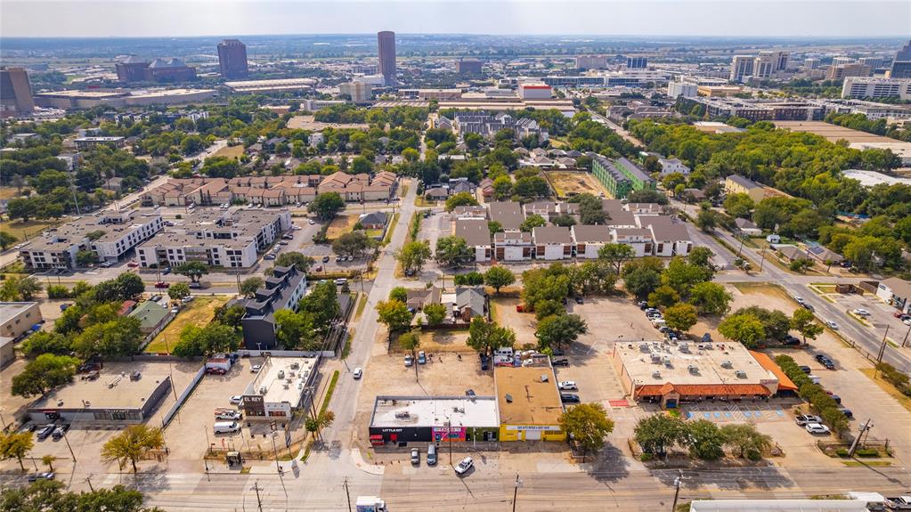 2439 Hawthorne Avenue