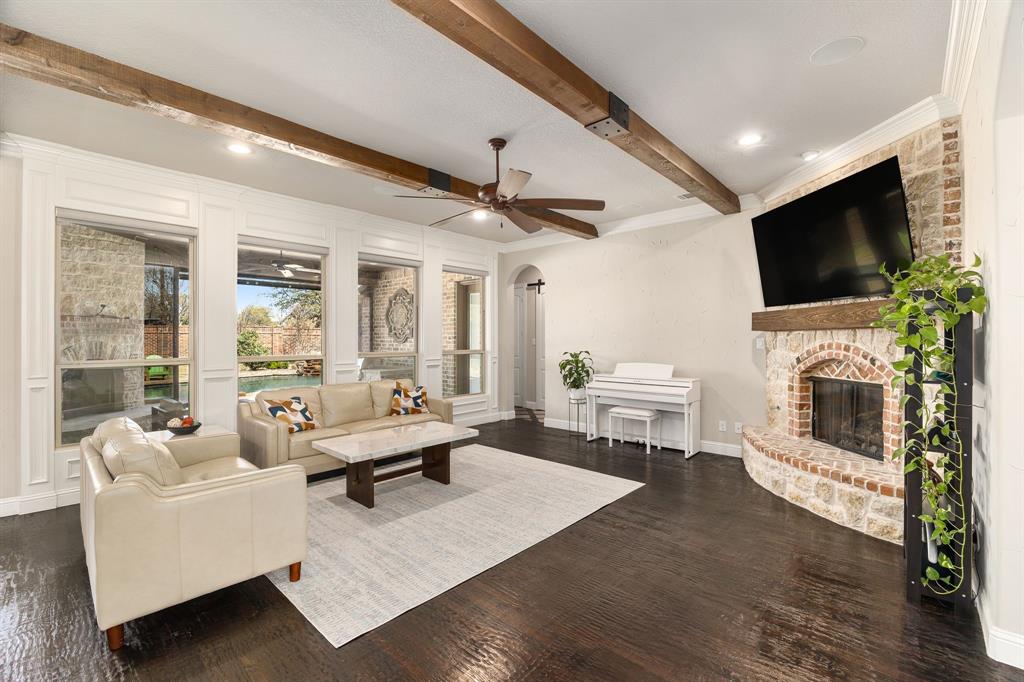 9137 Glendara Drive