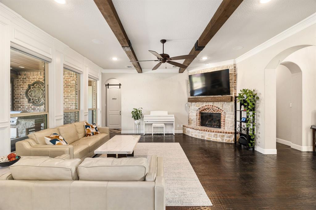 9137 Glendara Drive