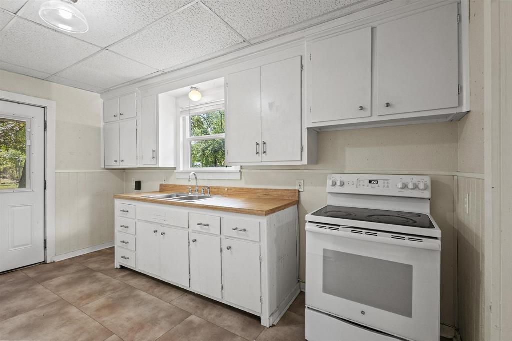 904 W Shepherd