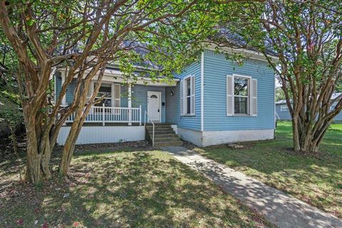 904 W Shepherd Denison TX 75020