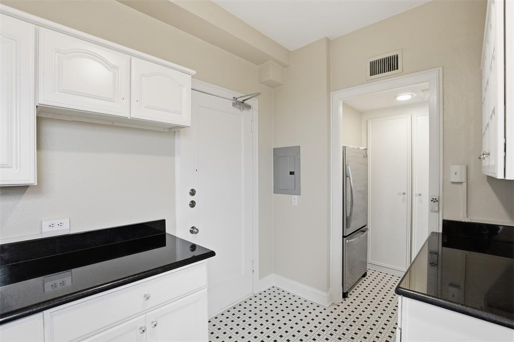 Forest Park Tower Condo - Residential