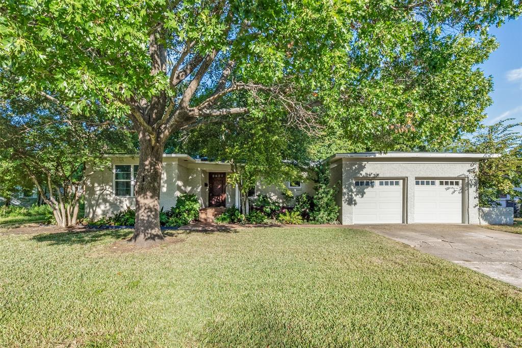 9711 E Lake Highlands Drive