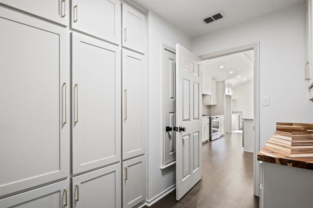 Country Club Estates II - Residential