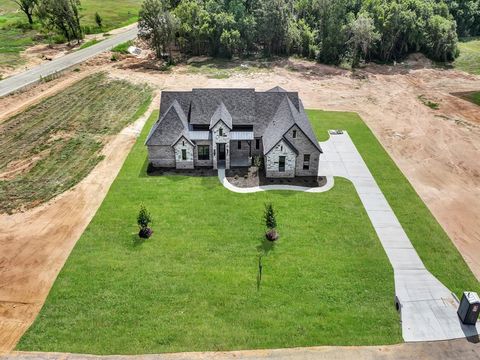 Tiny photo for 305 Wrangler Court, Weatherford, TX 76088 (MLS # 21201012)