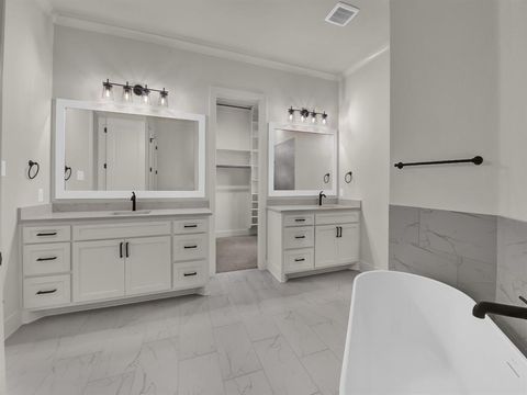 Tiny photo for 305 Wrangler Court, Weatherford, TX 76088 (MLS # 21201012)