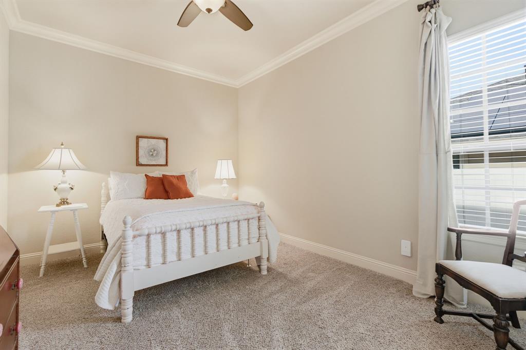 Whispering Oaks Lake Dallas - Residential