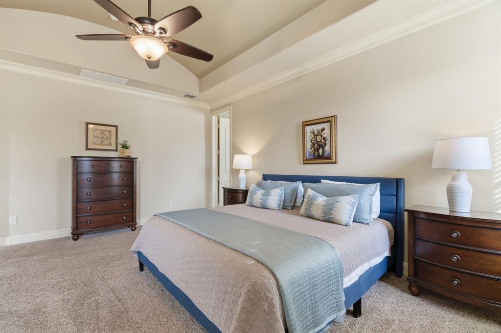 Whispering Oaks Lake Dallas - Residential