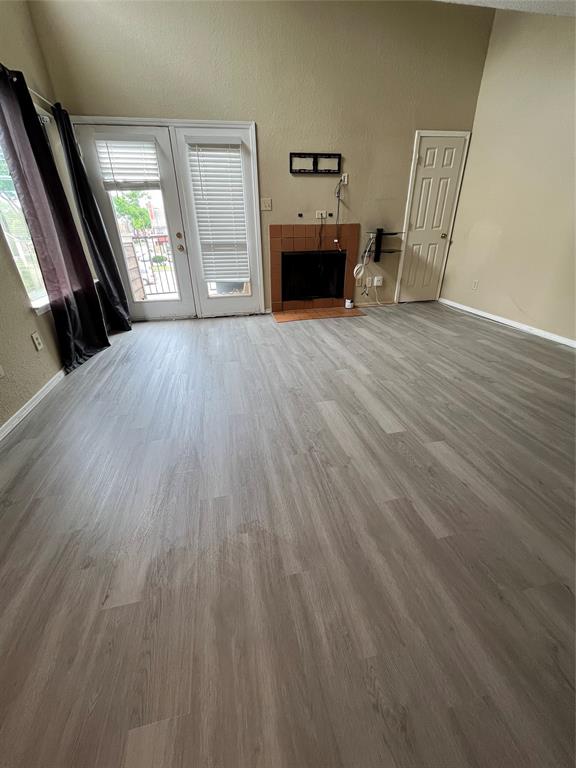 Photo 1 of 6 — 9811 Walnut Street 201, Dallas, TX 75243