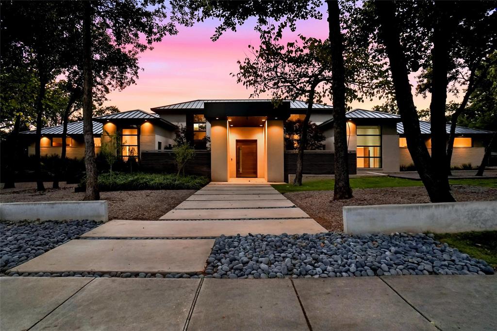 1204 Andre Court