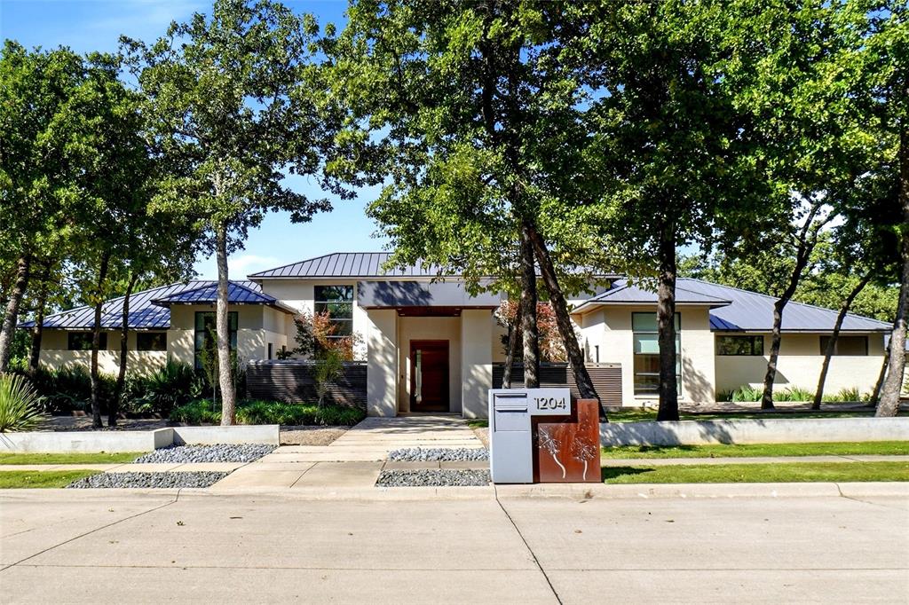 1204 Andre Court