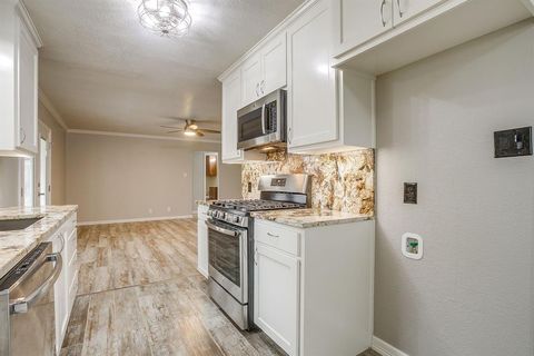 Tiny photo for 5917 Whispering Lane, Watauga, TX 76148 (MLS # 21200354)