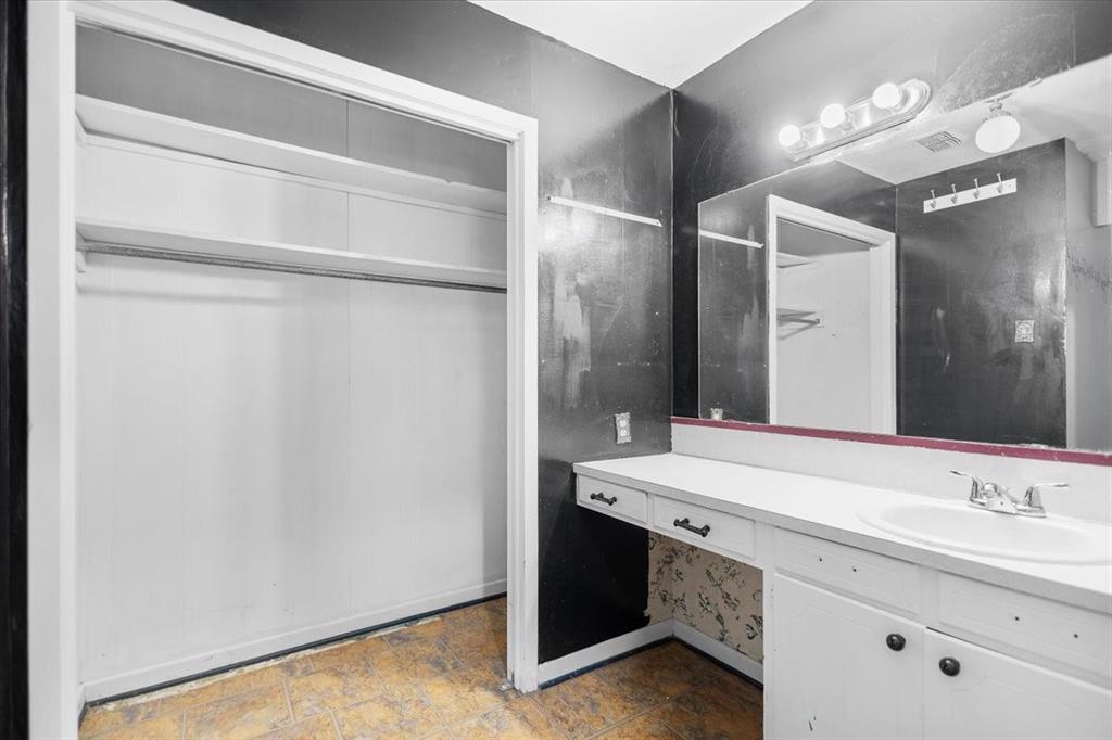 EASTWOODPARK - Residential