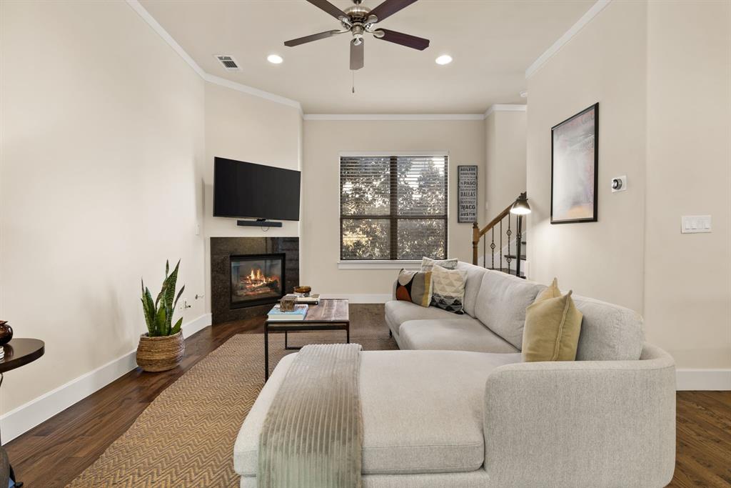 Alta Vista West Twnhm Condo - Residential