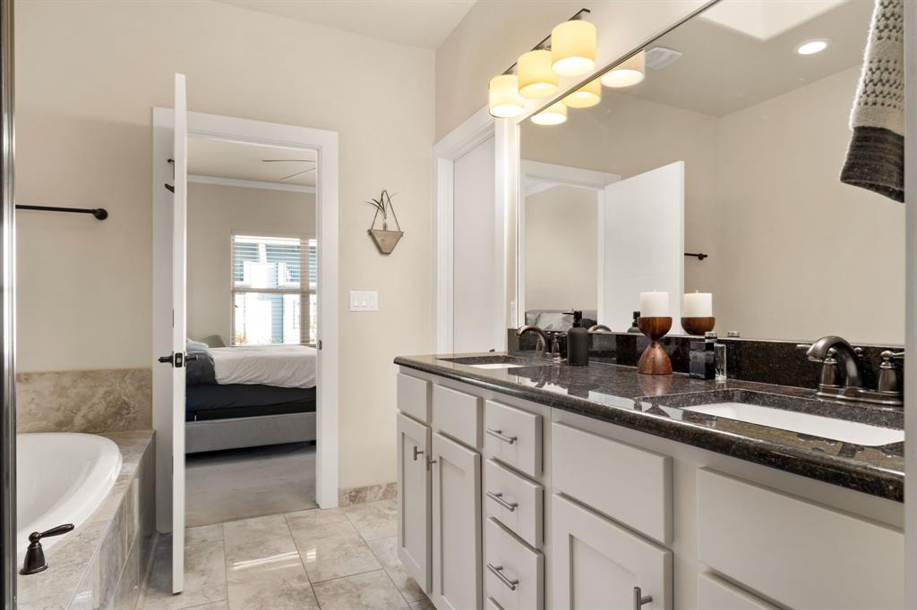 Alta Vista West Twnhm Condo - Residential