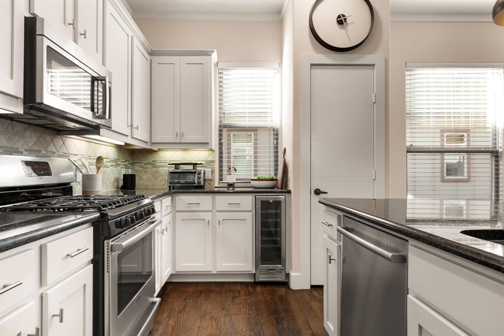 Alta Vista West Twnhm Condo - Residential