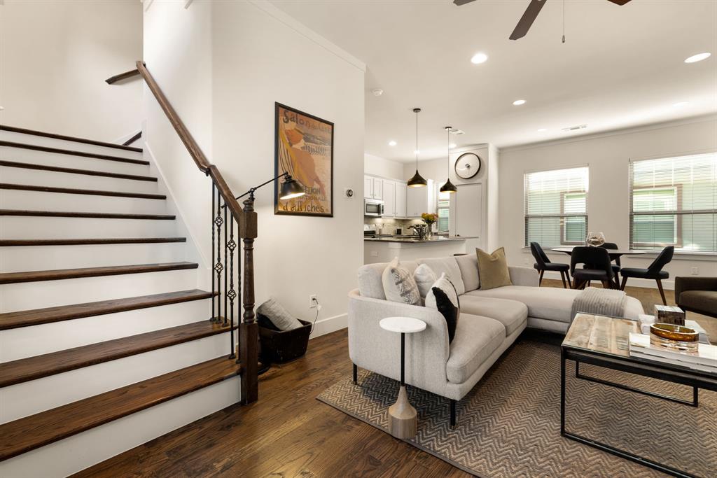 Alta Vista West Twnhm Condo - Residential