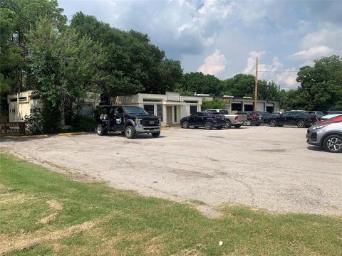 300 N Mill Street Lewisville TX 75057