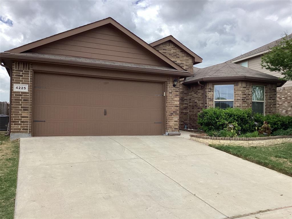 4225 Tollcross Lane